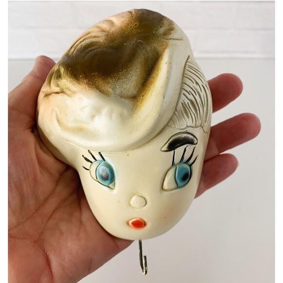 Vtg Chalk Ware Woman Head Wall Hanging Feather Hat Plaster Antique Lady Key Hook - Picture 3 of 8